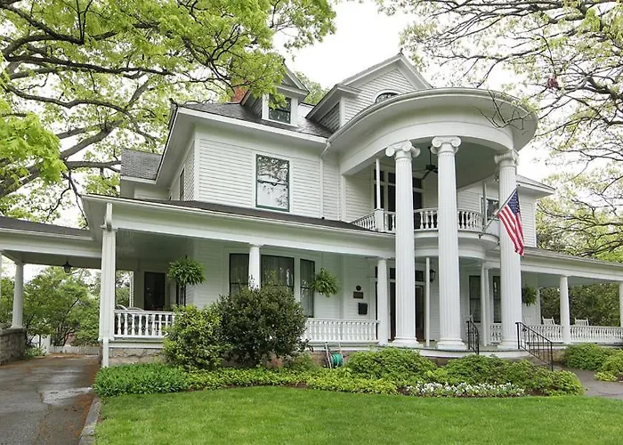 Double Oaks Bed & Breakfast